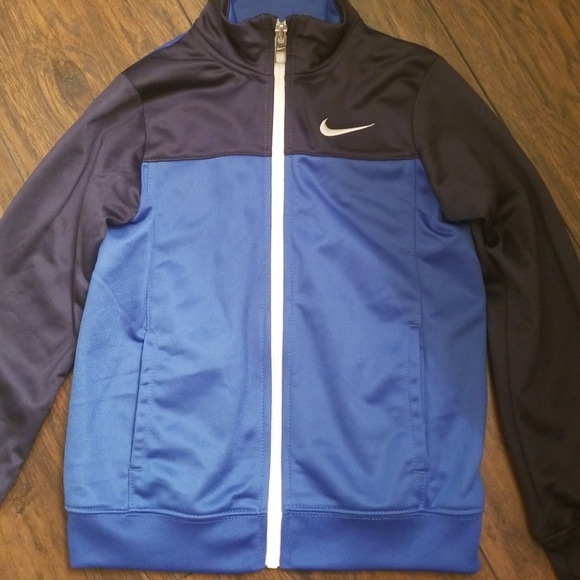 NWOT NIKE BOY JACKET - Picture 2 of 2